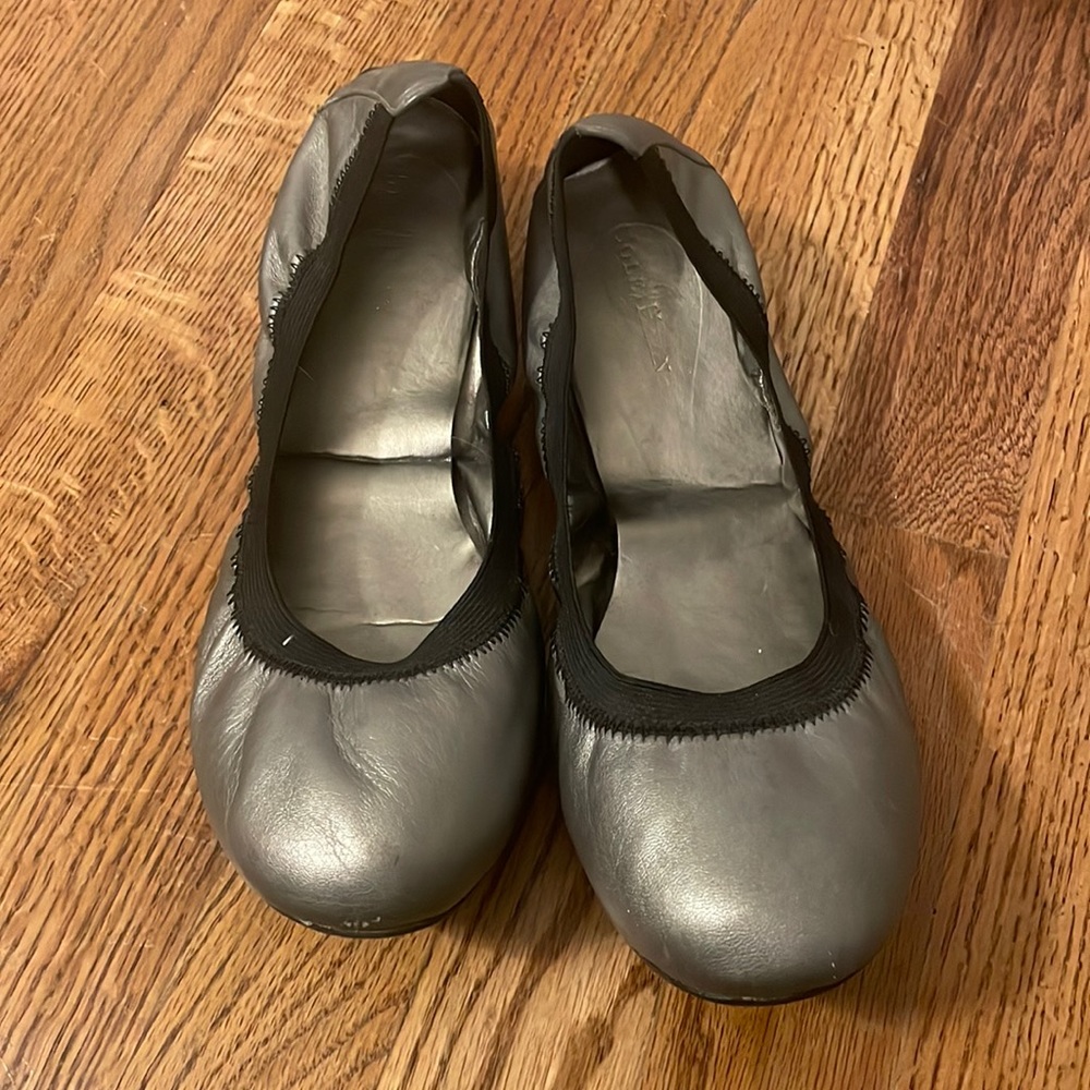 Cole Haan size 9 silver ballerina flat